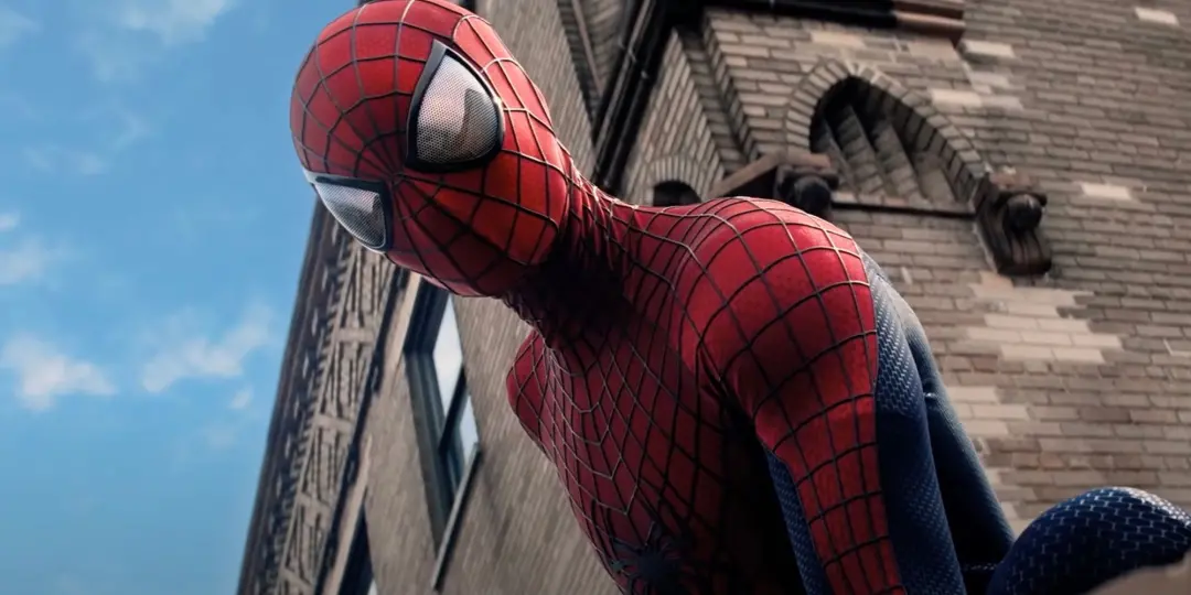 Spider-Man tem uma coleção de trajes em filmes de ação, como nos quadrinhos. O fato é que ele usa vários uniformes em d…