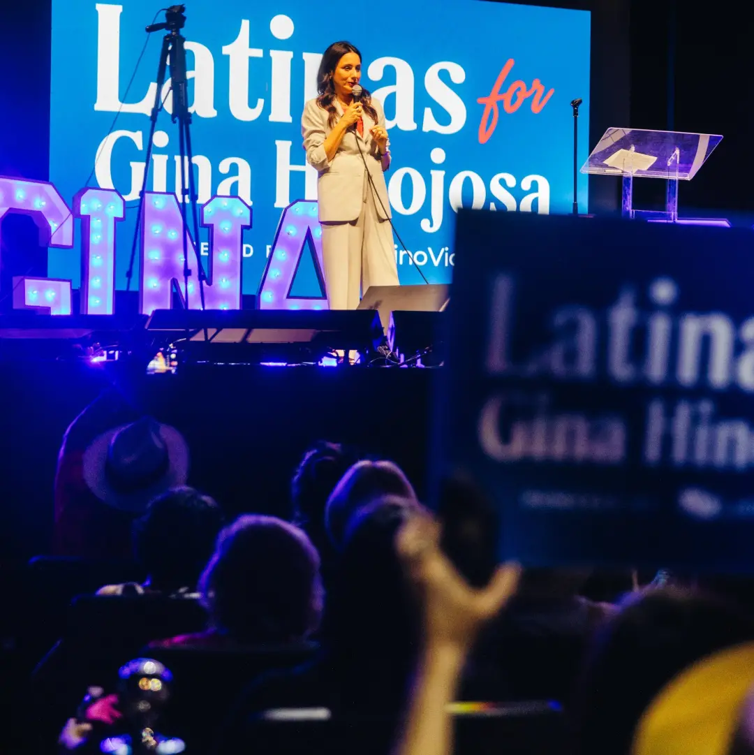 Um milhão de dólares de cada um, de JB Pritzker e da Democratic Governors Association, tá indo pra Gina Hinojosa na cor…