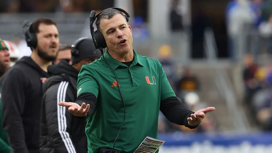Miami Hurricanes OC Shannon Dawson disse que rankings de temporada antes do início são ridículos. Com NIL e o portal de…