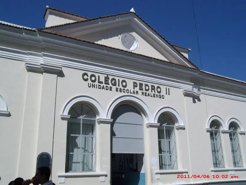 Realengo, Zona Oeste, teve uma professora do Colégio Pedro II ameaçada pelo pai de aluna. Esse tipo de situação na port…