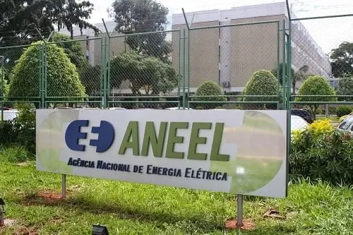 Diretoria da Aneel abre consulta de 30 dias sobre custo de baterias em reserva de capacidade, de 8 de outubro a 9 de no…