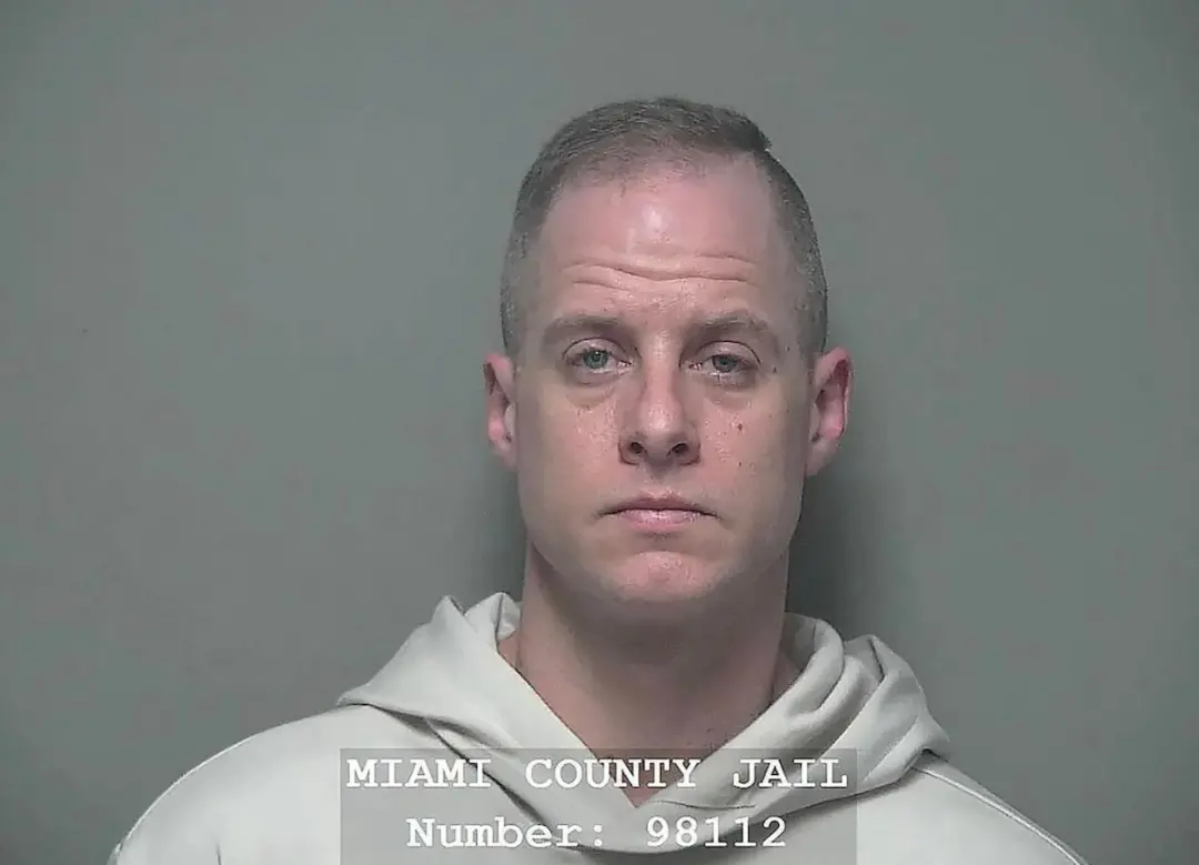 Caleb Flynn pediu para as filhas mentirem para a polícia sobre o assassinato da esposa em Ohio. Isso mostra a dor profu…