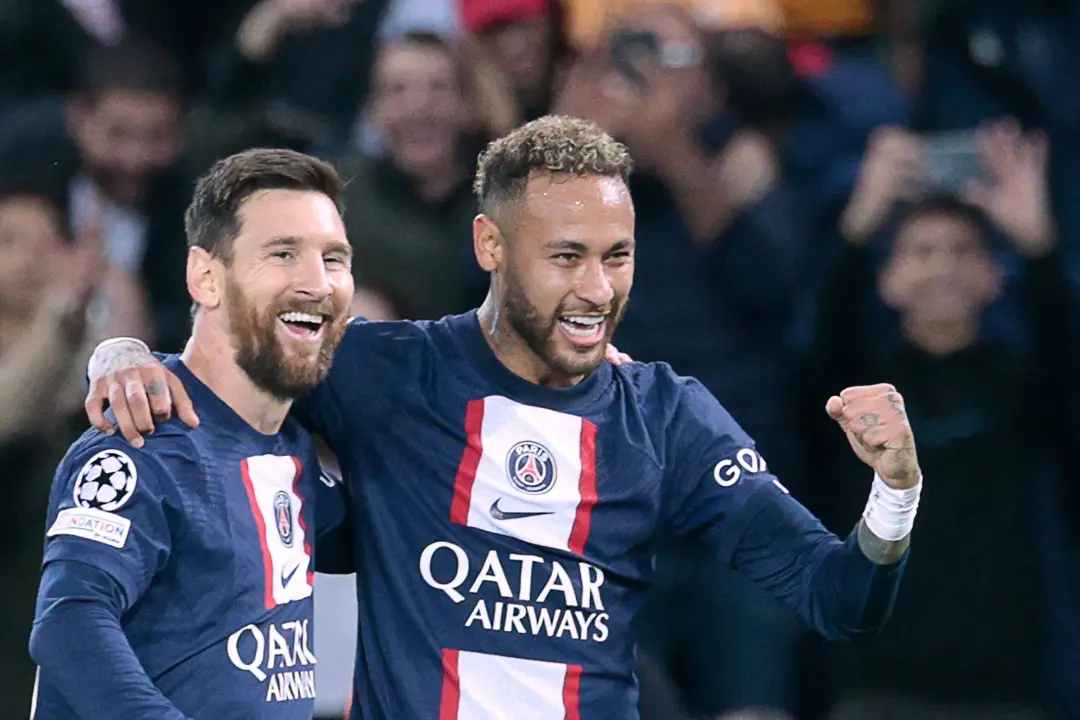 Neymar homenageou Messi no dia do adeus do argentino à seleção da Argentina aos 39 anos. Pensei na trajetória, a dedica…