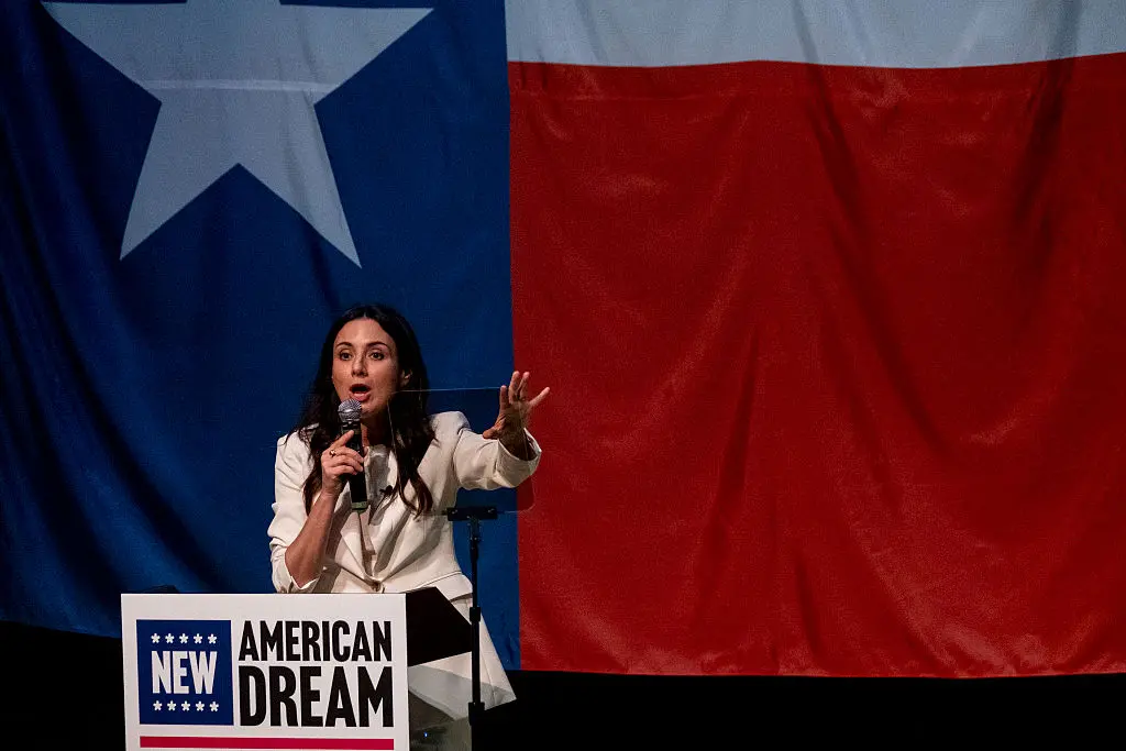Texas, disputa pela governadoria aperta. Greg Abbott enfrenta Gina Hinojosa em eleição que muda o cenário de trinta ano…