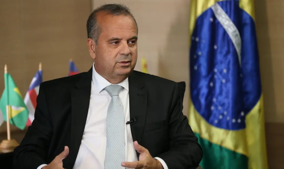 Marinho foi tratado como futuro presidente do Senado por aliados de Flávio Bolsonaro em um evento em Goiânia. O apoio d…