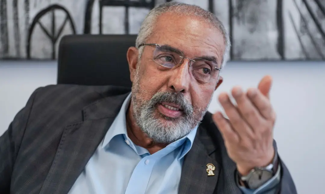 Senador Paulo Paim disse no Senado que o debate sobre a escala de trabalho não começou agora, citando Getulio Vargas e …