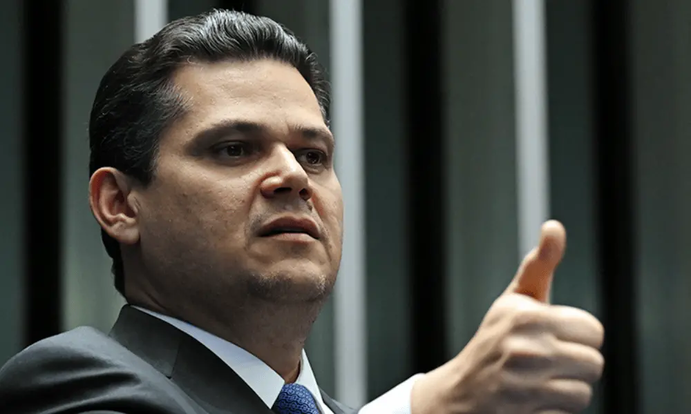 Senador Alcolumbre sinaliza votação da PEC do fim da escala 6x1 na próxima semana, seguindo o rito constitucional. Essa…