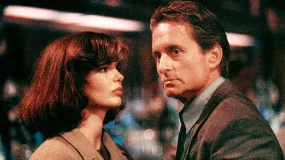 Michael Douglas admitiu no livro que estava pronto para deixar a esposa por uma colega de cena de Basic Instinct. Um la…