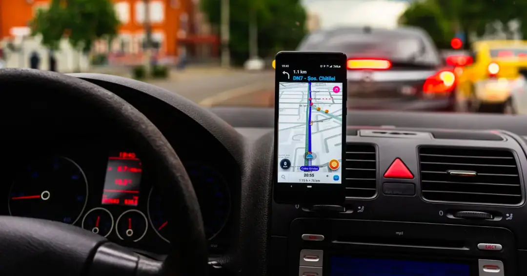 Defesa Civil de Goiânia ampliou parceria com Waze para alertar motoristas sobre alagamentos e vias interditadas em temp…
