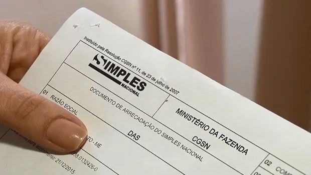 Prazo estendido até 30 de outubro para empresas do Simples escolherem o recolhimento de IBS e CBS. A nova opção do Simp…
