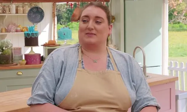 Shannon foi a segunda a sair do Bake Off nesse novo formato com parentes. Parece que a mudança para os participantes po…