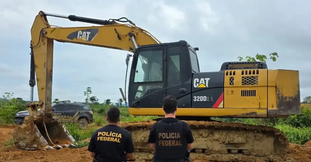 Tucumã, no Pará, viu operação da PF combater garimpo ilegal perto da Terra Kayapó, apreendendo escavadeiras e motores. …