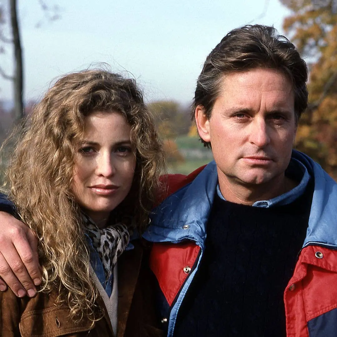 Michael Douglas e Diandra Luker se divorciaram após 22 anos de casamento, com um acerto de divórcio chegando a 40 milhõ…