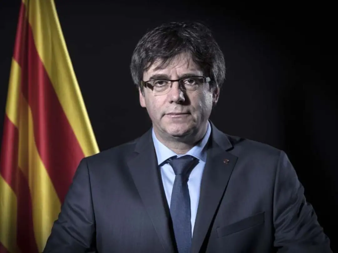 Carles Puigdemont pode voltar à Espanha quase nove anos depois, pois o Supremo Tribunal espanhol revogou a ordem de pri…
