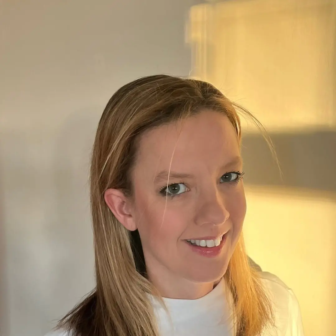 Hannah Cain, médica de 45 anos do Grimston Medical Centre na Inglaterra, foi assassinada enquanto organizava um encontr…