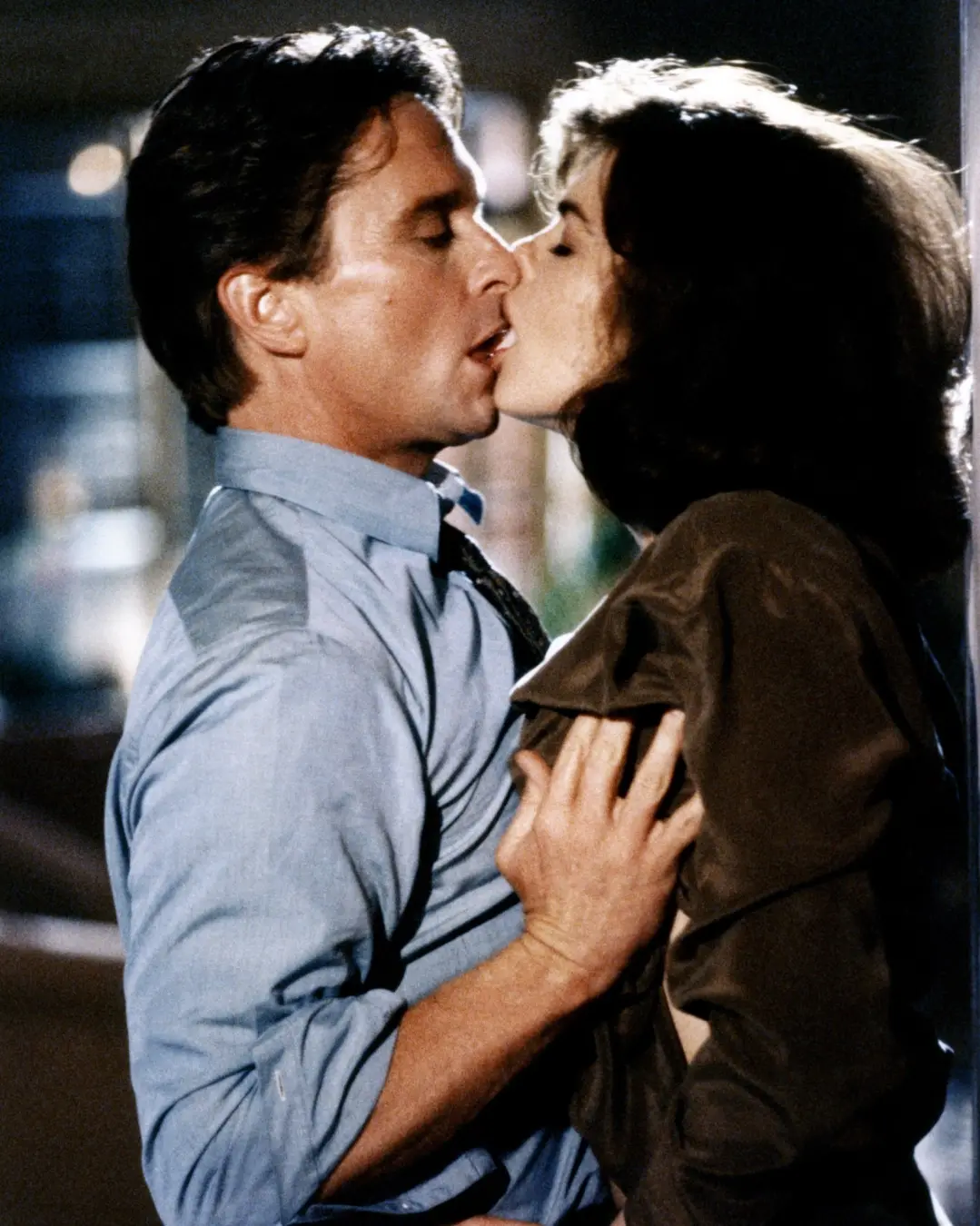 Michael Douglas falou sobre um caso com Jeanne Tripplehorn, onde a diferença de idade era quase 20 anos. Acho interessa…
