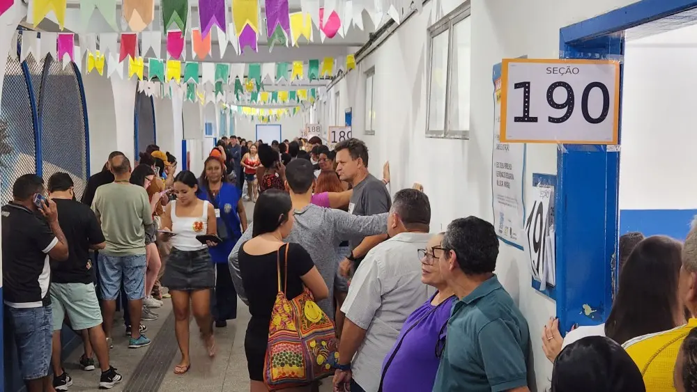 Escola Municipal Luiz Paulo Horta na Rocinha registrou votos para o petista em 2026, embora em menor escala que em 2022…