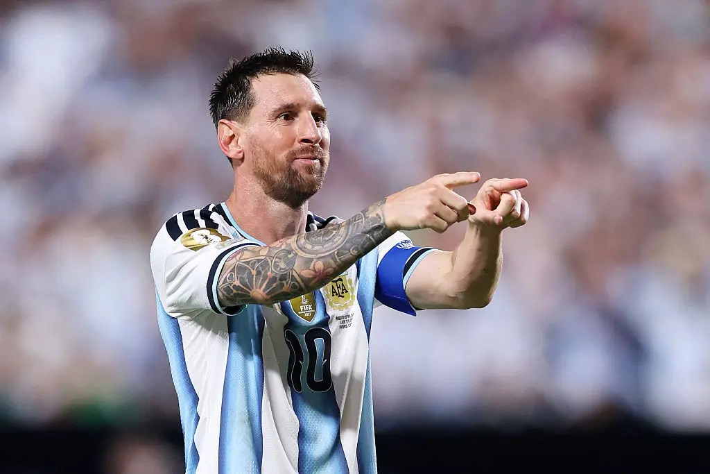 Messi encerra sua trajetória pela seleção argentina em paz, segundo sua mensagem antes do amistoso contra o Benim nesta…