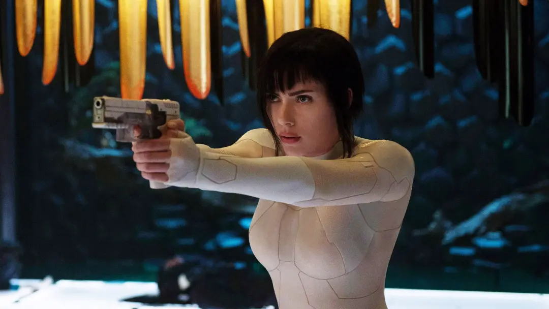 O roteiro de ficção científica de Netflix, misturando elementos de Terminator e Ghost In The Shell, não teve o sucesso …