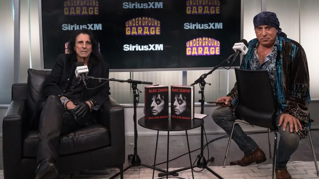 Alice Cooper vai ter um programa novo no Little Stevens Underground Garage a partir de 10 de Outubro. É a chance dele c…