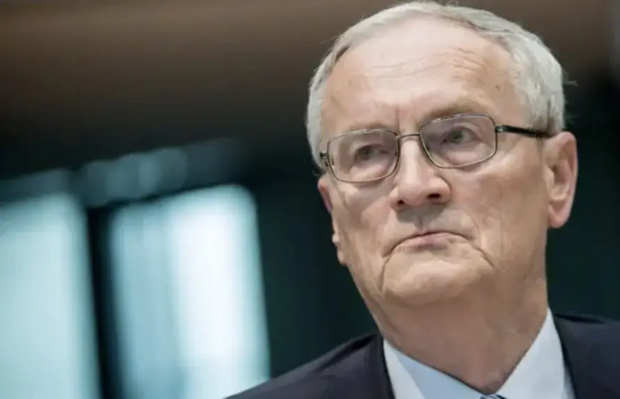 August Hanning, ex diretor do Serviço Federal de Inteligência da Alemanha, foi preso em Nordwalde sob suspeita de espio…
