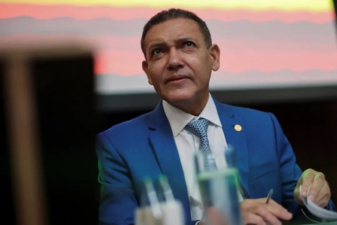Nunes Marques cogita libertar Bolsonaro após o segundo turno das eleições. A possibilidade entra em jogo com um pedido …