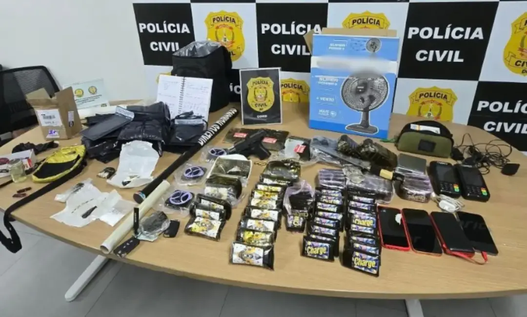 Um suspeito de 37 anos foi preso no DF com 10 kg de haxixe, avaliado em R$ 500 mil. A venda por delivery mostra como a …