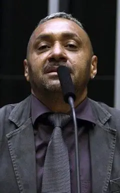 Tiririca, depois de 16 anos como deputado, teve apenas 5 mil votos e não conseguiu se reeleger no Ceará. A trajetória q…