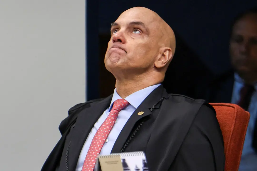 Moraes concede regime semiaberto a Débora do Batom após ela conseguir remição de 212 dias pela aprovação no Enem. É um …