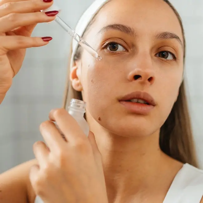 Serum K-Beauty para rosácea custando 15 dólares no Prime Day. É bom ver produto eficaz e suave nesse preço, pois a busc…