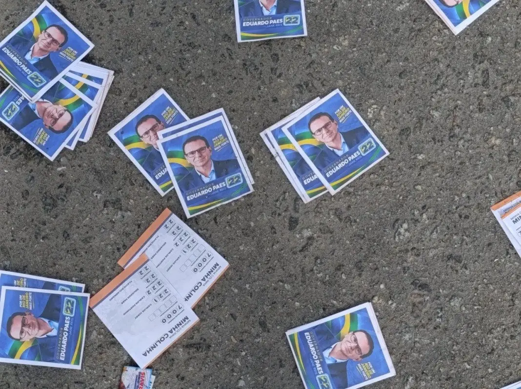 A coligação Paes acionou a Justiça Eleitoral denunciando panfletos que ligam o candidato aos números 13 e 22. Isso most…
