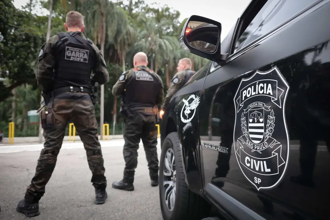 R$ 30 mil em material radioativo recuperado pela Polícia Civil de São Paulo. O achado foi em terreno baldio no Parque S…