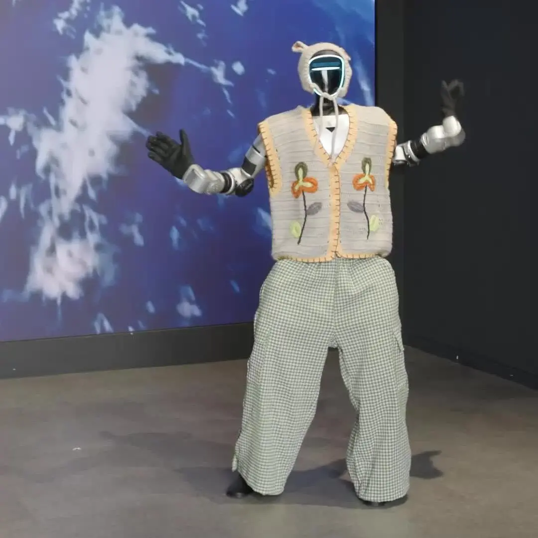 Galaxy Robot Park em Seul mostra robôs em tecnologia de ponta e teatro. É interessante ver a simbiose entre máquina e e…