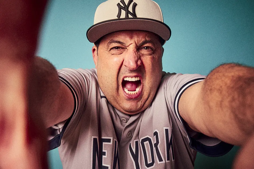 Lil Mo Mozzarella Brucato assinado pela UTA para representação global. Ele vai em turnê Major Problems por clubes nos E…