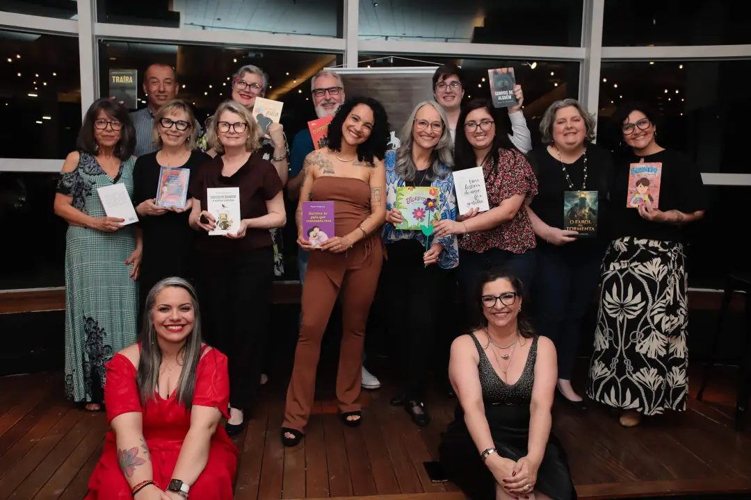 Porto Alegre sediará sexta edição da Editora Cinco Gatas com 12 autores em lançamento de obras. O encontro traz desde l…