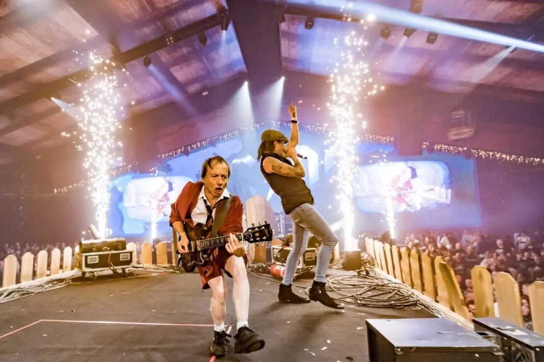 AC DC UK toca no Qualistage na Barra da Tijuca nesta sexta, com ingressos a partir de R$ 97,50. É show de clássicos com…