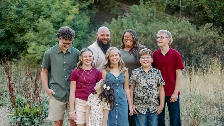 Riverdale, Utah, EUA. Um incêndio matou Nate Bird, 38 anos, e quatro filhos, enquanto uma criança ficou gravemente feri…