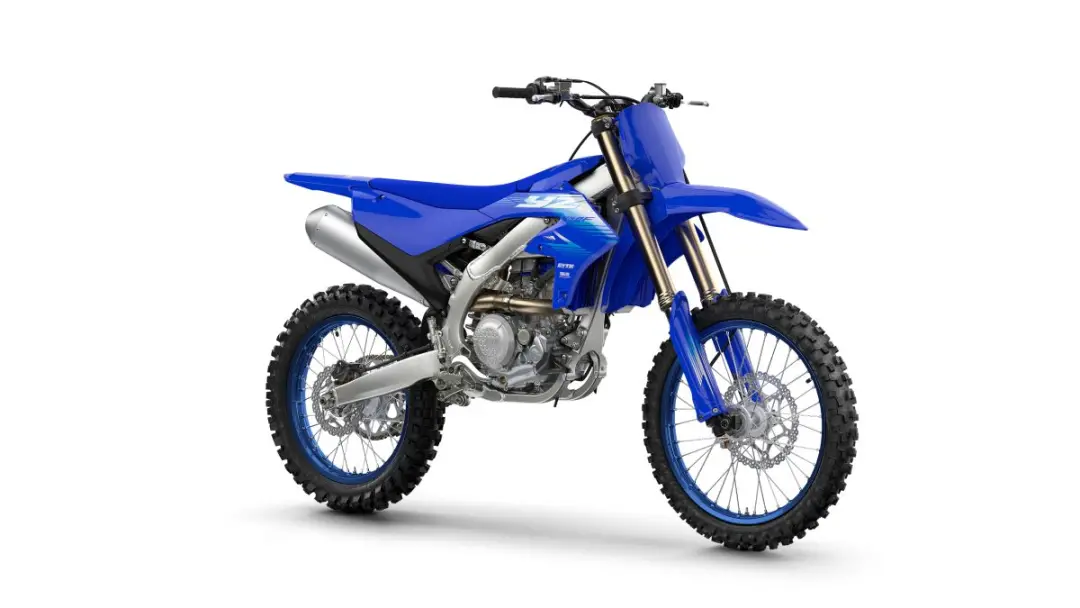 YZ250F 2027 chega por R$ 76.990 com motor diferente e ajustes eletrônicos herdados da YZ450F. Acho que trazer component…
