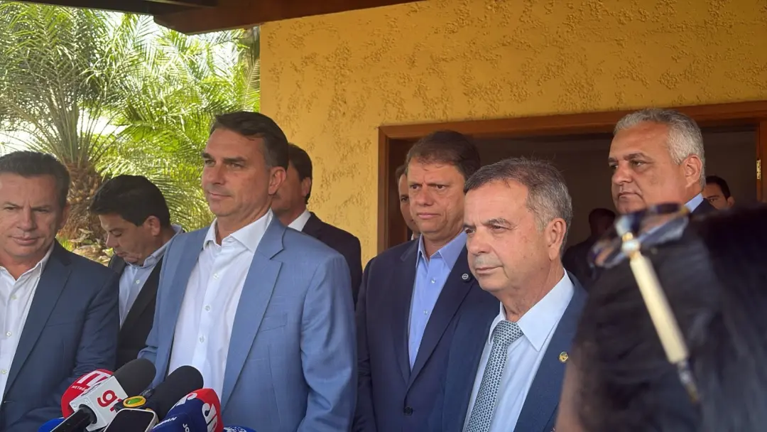 Flávio Bolsonaro pediu apoio de Republicanos e Podemos contra Lula no segundo turno. Acredito que essa união partidaria…