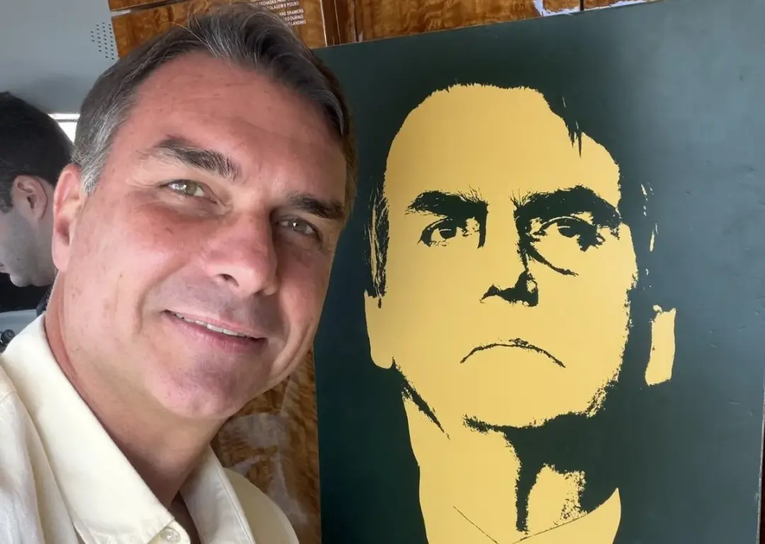 Flavio Bolsonaro com 47% no primeiro turno, Lula com 45% no Brasil, um dado trazido por análise de jornal dos EUA. A te…