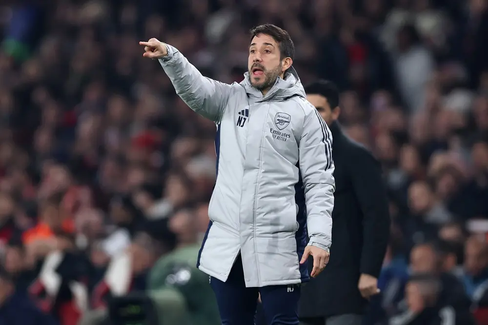 Nicolas Jover em negociação de contrato com Arsenal durante a pausa internacional, com a equipe querendo manter os auxi…