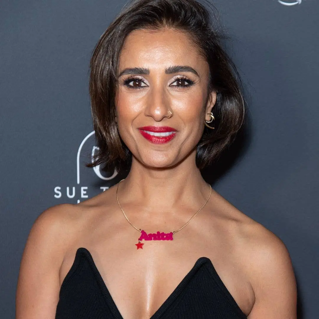 Anita Rani compartilha no social media a confissão sem filtros sobre a menopausa. É um chamado pra quem sempre foi a mu…