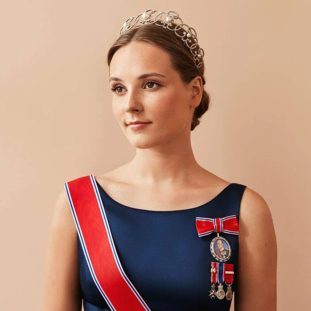 Doze damas reais europeias, como a Princesa Ingrid Alexandra e a Princesa Leonor de Astúrias, estão ganhando espaço no …