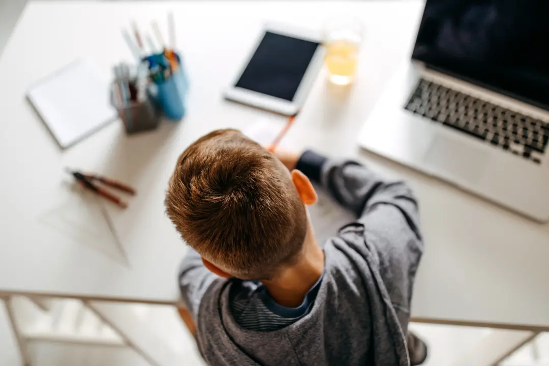 Projeto de Lei 2625/26 cria Política Nacional para levar internet de alta velocidade em todas as escolas públicas. Dar …