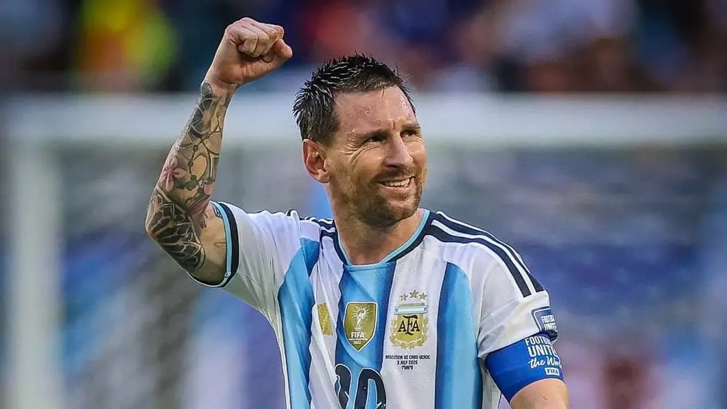 Messi na despedida com a seleção Argentina vendeu ingressos em 90 minutos, chegando a 480 mil pesos. É louco ver como u…