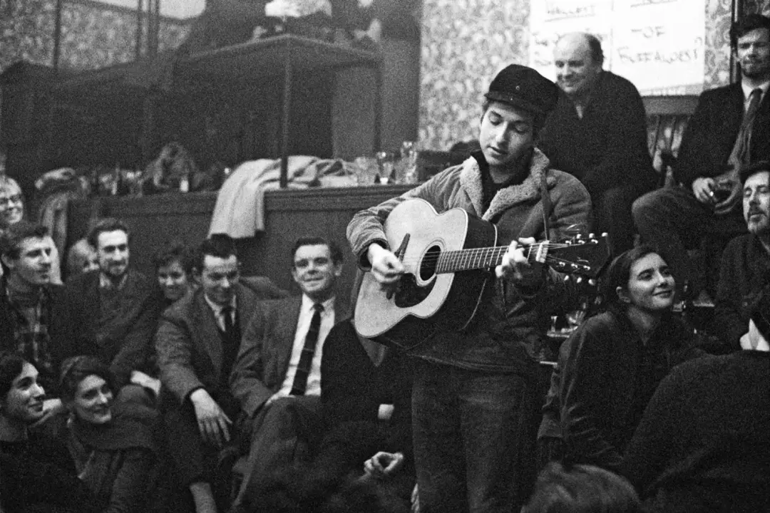 Bob Dylan em Londres inspirou a canção Girl From the North Country. Um livro detalha essa viagem que gerou a música ant…
