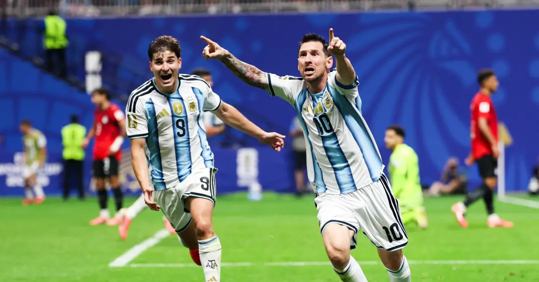 Lionel Messi despede a camisa da Argentina no amistoso contra Benim, em Buenos Aires, hoje às 20h. É um fim de ciclo de…