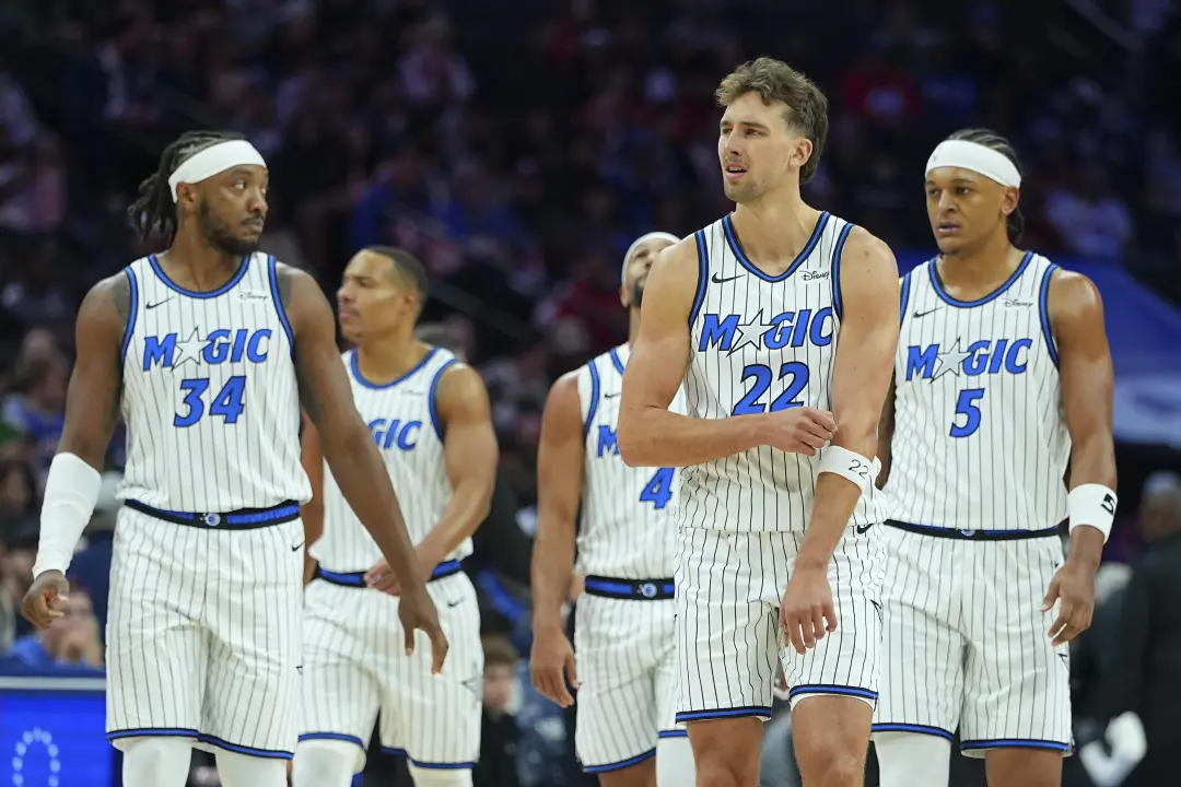 Orlando, Magic, contrata Sean Sweeney como novo técnico após o time perder a liderança por 3 a 1 na primeira rodada. Co…
