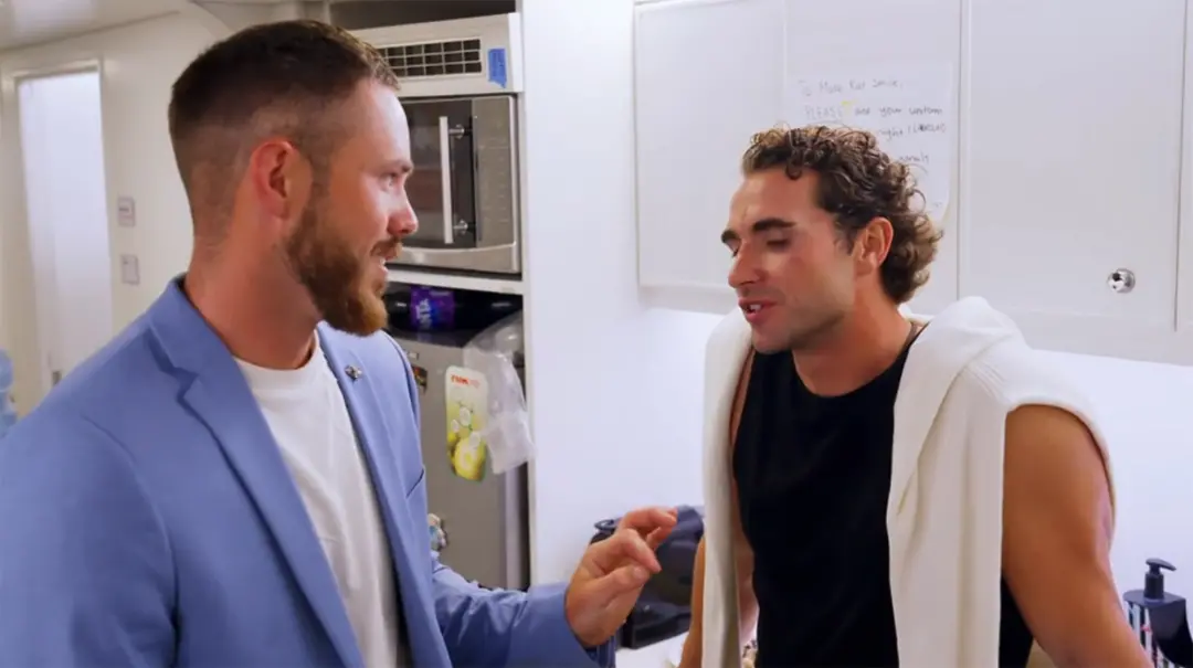 Nathan Gallagher teve uma discussão explosiva com um colega de elenco em Below Deck Med no episódio final, dizendo Dont…