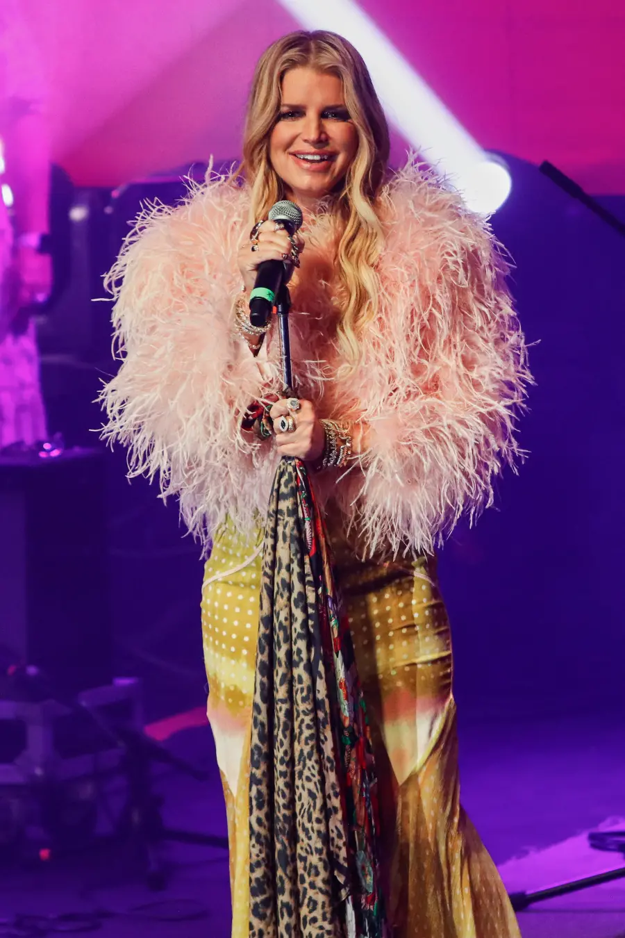 Jessica Simpson e Thomas Eisenhood estão juntos seis meses depois de rumores de romance, tendo se conhecido em Nashvill…
